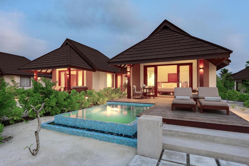 Two-bedroom Family Beach Villa with Pool