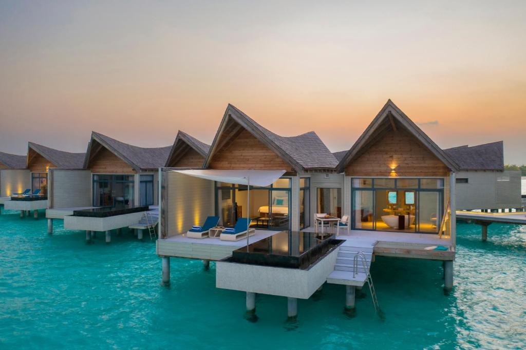 Overwater Pool Villa Lagoon